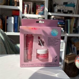 Market Fresh Beauty Pretty Pout Kit - Strawberry Lip Scrub & Cherry Lip Serum